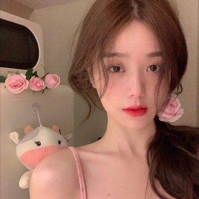绯红色的窗帘